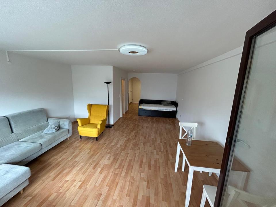 Thumbnail-1,5 Zimmer Wohnung mit Schwimmbad