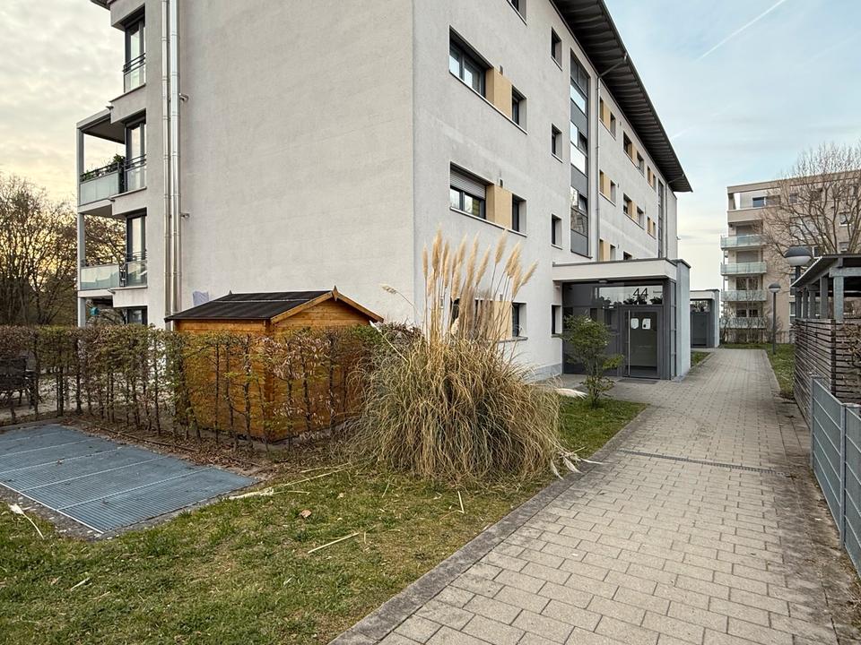 Thumbnail-4-Zimmer Eigentumswohnung Stuttgart-Giebel