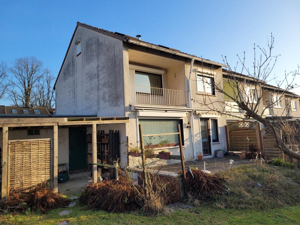 Thumbnail-Großes Reihenendhaus in Norderstedt mit Garten und Doppelgarage