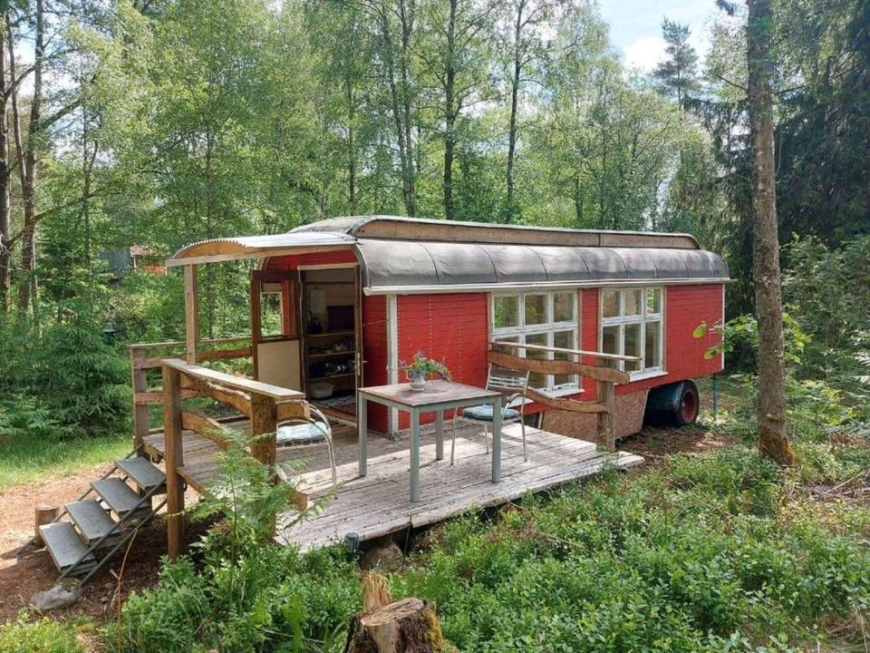 Thumbnail-Süd Schweden Zirkuswagen Tiny House Ferienhaus am See Natur Pur
