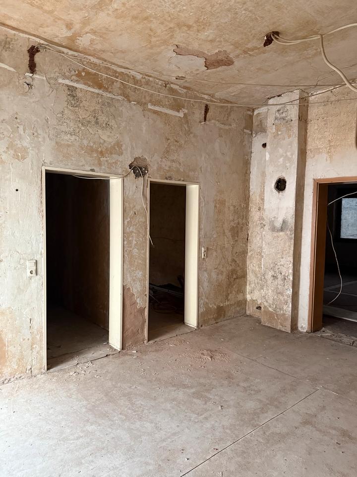 Thumbnail-Großzügiges Sanierungsobjekt im Ortskern von Waldrohrbach