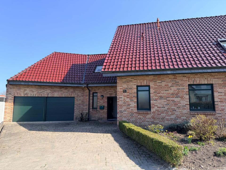 Thumbnail-Frisch renoviertes Haus in Bad Wünnenebrg-Haaren zu vermieten.