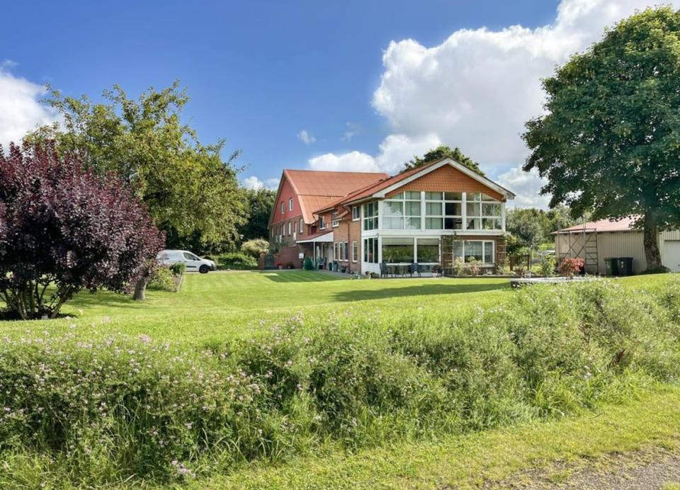 Thumbnail-Exklusiv großes Einfamilienhaus mit Garten - Handewitt