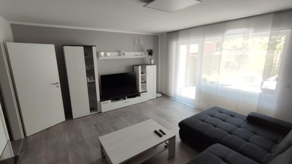 Thumbnail-3Zi EGW Einbauküche Badausstattung Terrasse renoviert modern