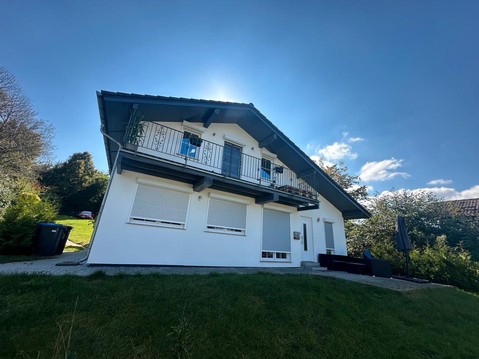 Thumbnail-Wunderschöne Luxus 2 Zimmer Wohnung