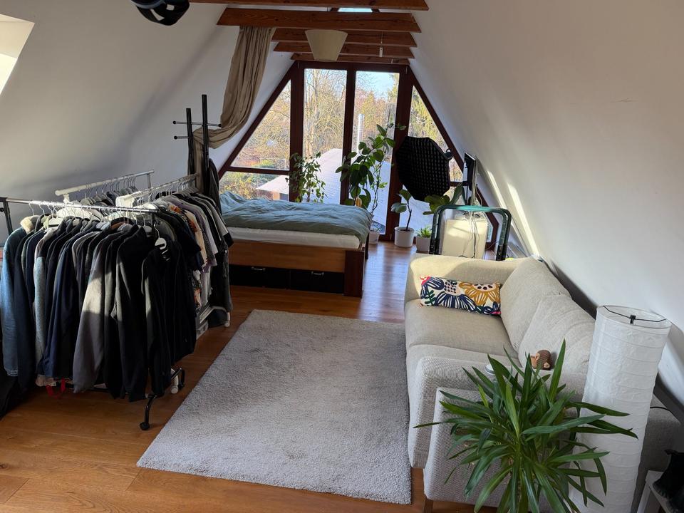 Thumbnail-Zimmer in 2er WG Bremen Dachgeschoss hell Top Anbindung