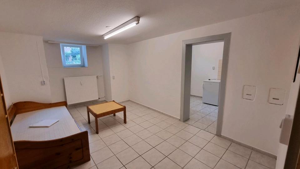Thumbnail-Teilmöbliertes Zimmer für Studenten (NR) in saniertem Altbau
