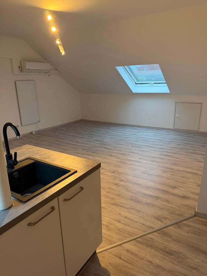Thumbnail-Frisch Renovierte Dachgeschosswohnung in einer sehr schönen Lage