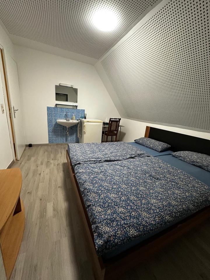 Thumbnail-4 Einzel-Apartments – jeweils 450 € - getrennt vermietet