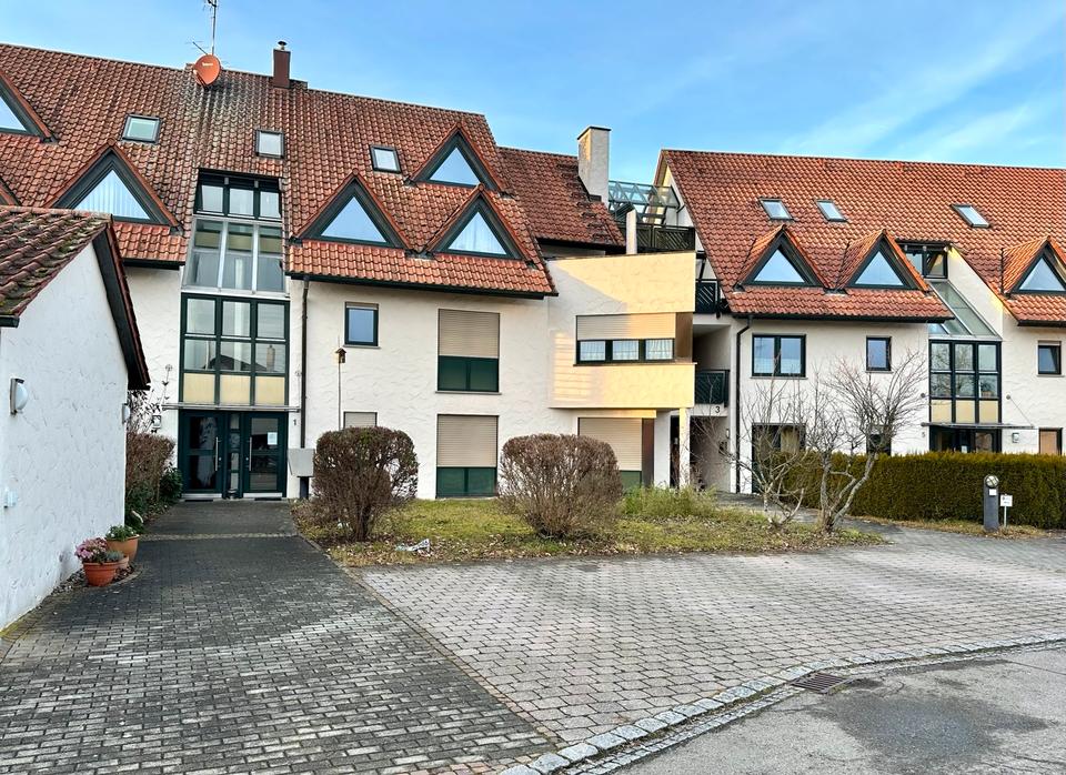 Thumbnail-Gemütliche & ruhige 2 Zimmer DG-Wohnung mit Dachterrasse