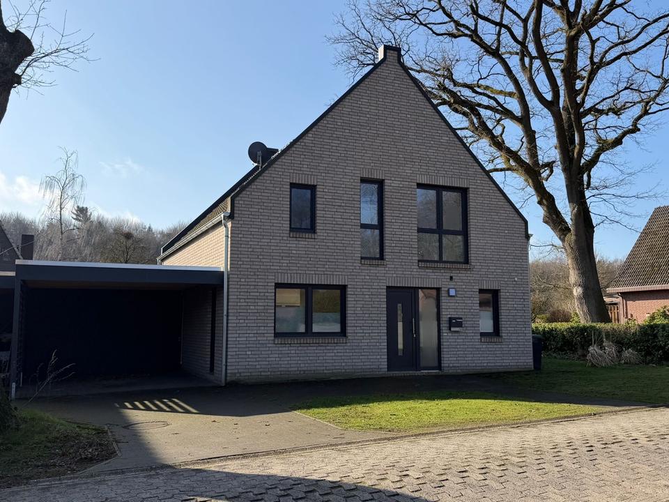 Thumbnail-Einfamilienhaus in Huntlosen, hochwertig und energieeffizient