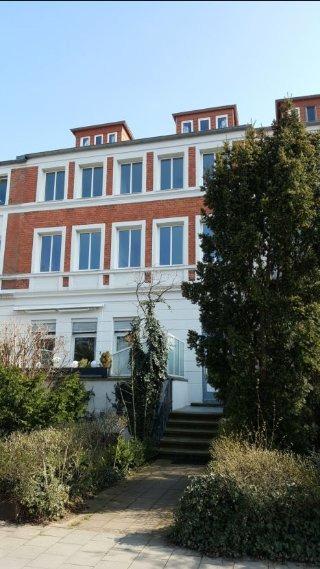Thumbnail-Helle 2‑ZKB‑Wohnung, EBK, franz. Balkon, östl. Ringgebiet – 63 m²