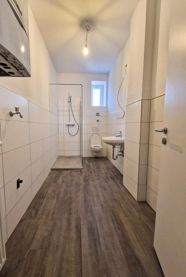 Thumbnail-Frisch kernsaniert & geräumig: 4 Zimmer, 98 m² – Ideal für WG