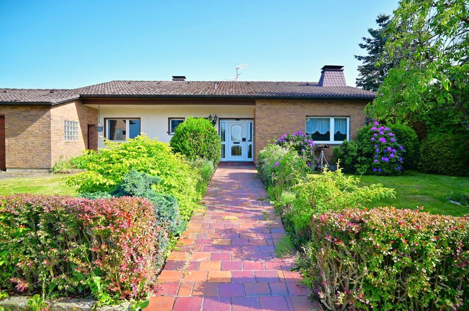 Thumbnail-Gepflegter Bungalow mit Südgarten und Weitblick + Ausbaupotenzial