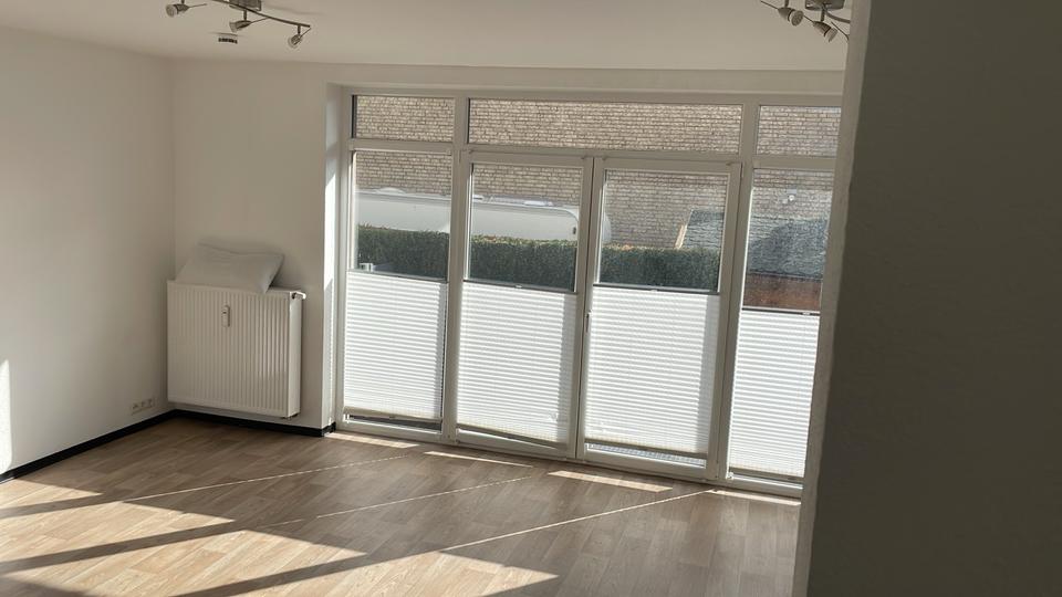 Thumbnail-1 Zimmer Wohnung mit EBK und schöner Terasse