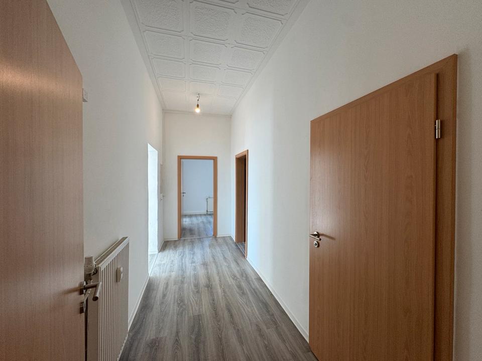 Thumbnail-Renovierte 3Zi.-Wohnung mit Garage