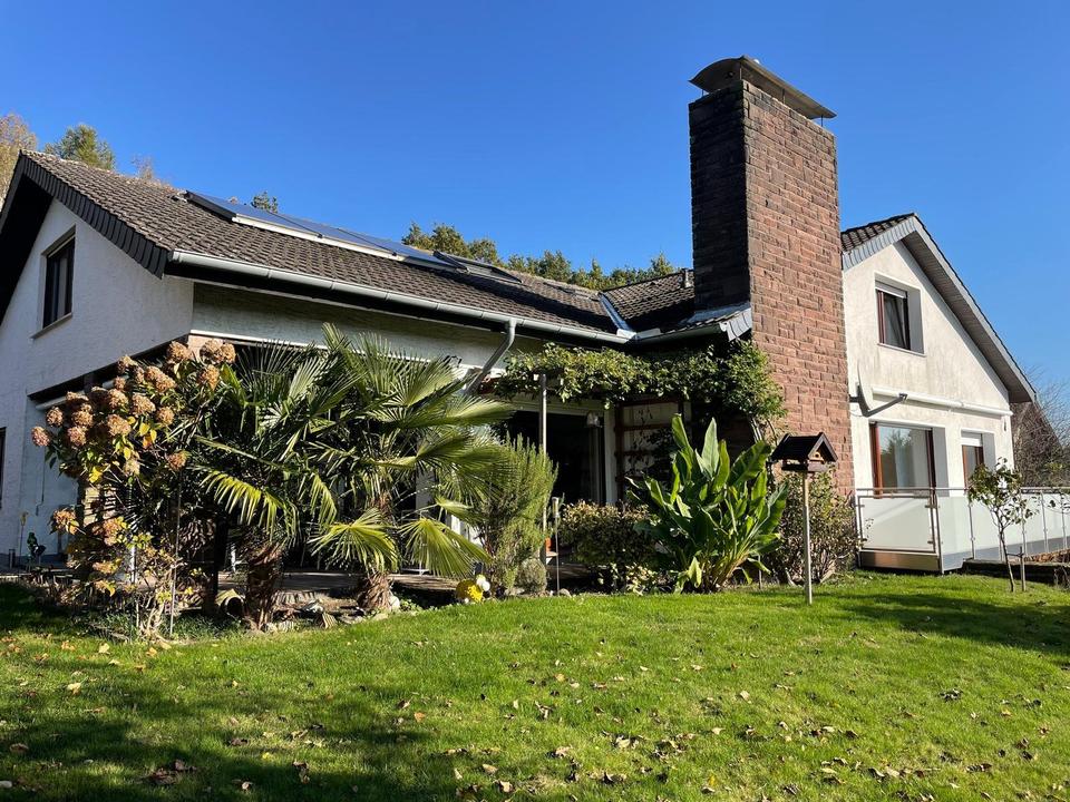 Thumbnail-Großzügiger Bungalow mit Einliegerwohnung