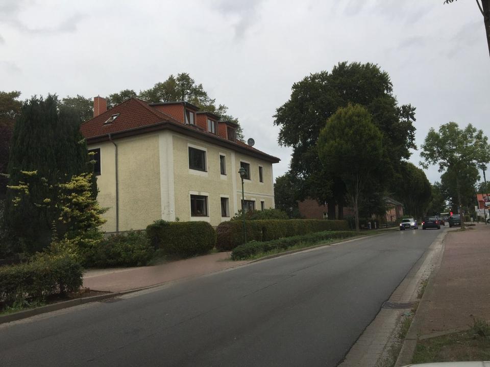 Thumbnail-Helle 3-Zi Familienwohnung in parkartigem Garten