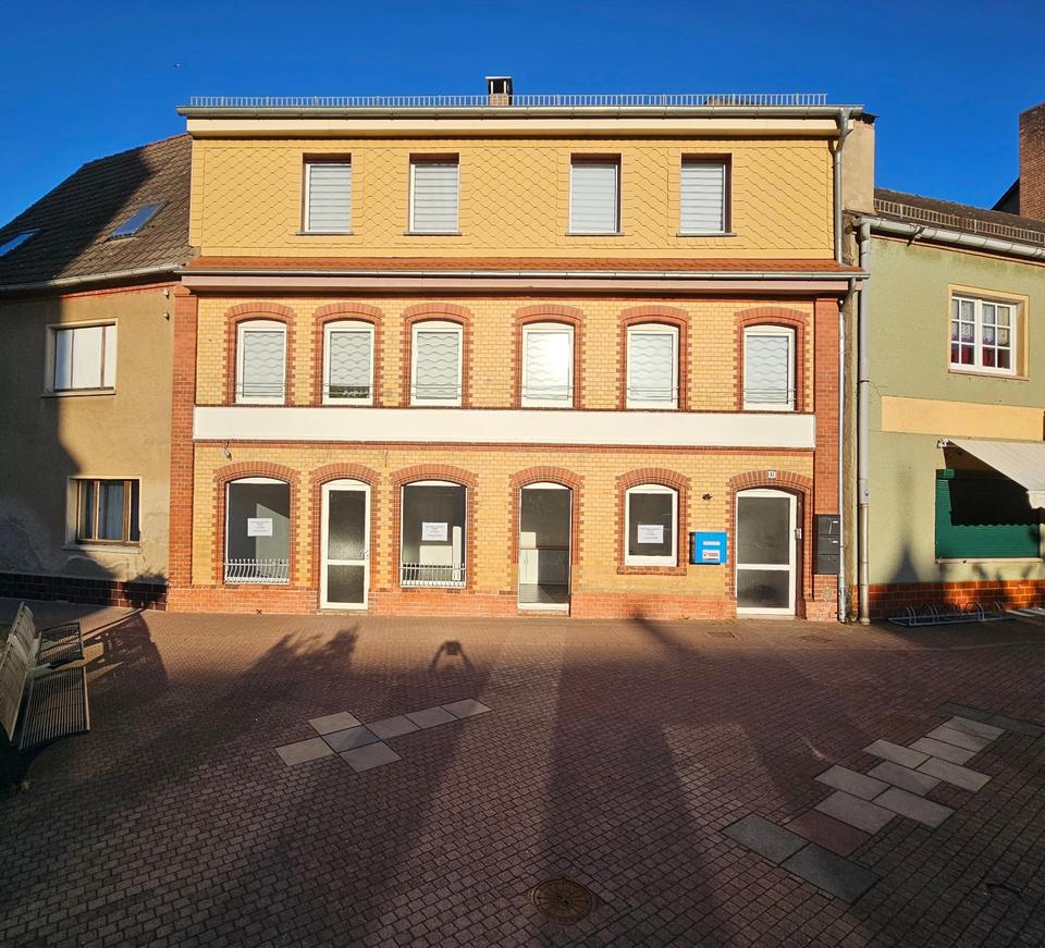 Thumbnail-Gewerbefläche Ladenfläche Bürofläche- Am Markt in Sandersleben