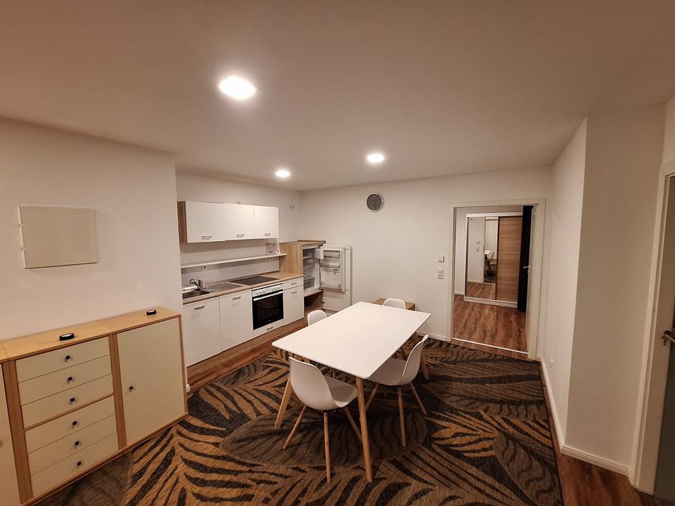 Thumbnail-Saniertes WG Zimmer in einer 3 Zimmer Wohnung