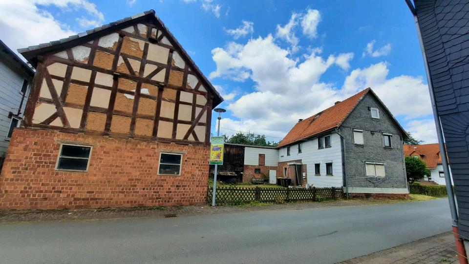 Thumbnail-Wohnhaus mit landw. Nebengeb. in Batt.-Berghofen zu verkaufen