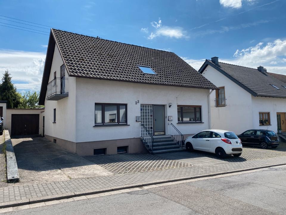 Thumbnail-Freistehendes Einfamilienhaus in Lebach - kein OT