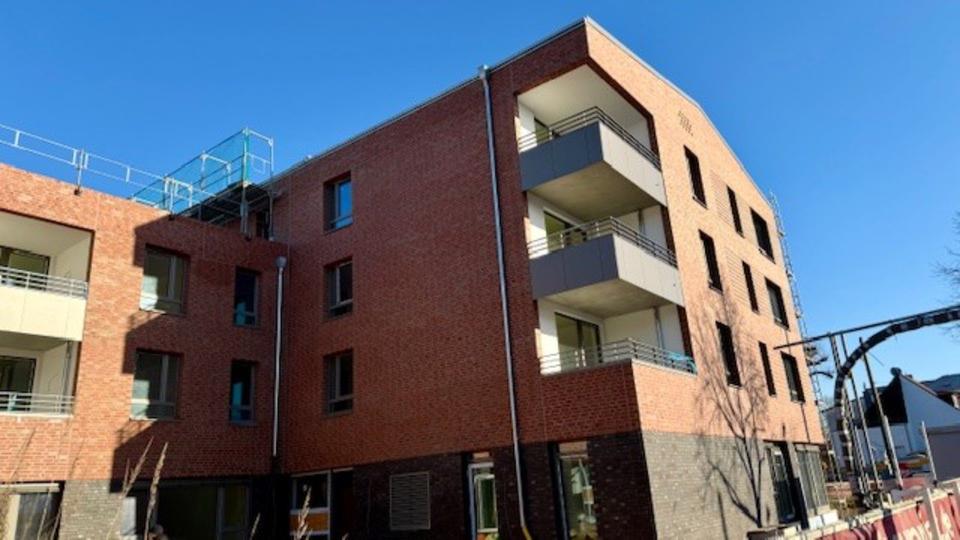 Thumbnail-R-Wohnung Neubau: Barrierefreie 2-Zimmer-Wohnung mit unterfahrbahrer Einbauküche, Loggia, Aufzug und Tiefgarageeinstellplatz