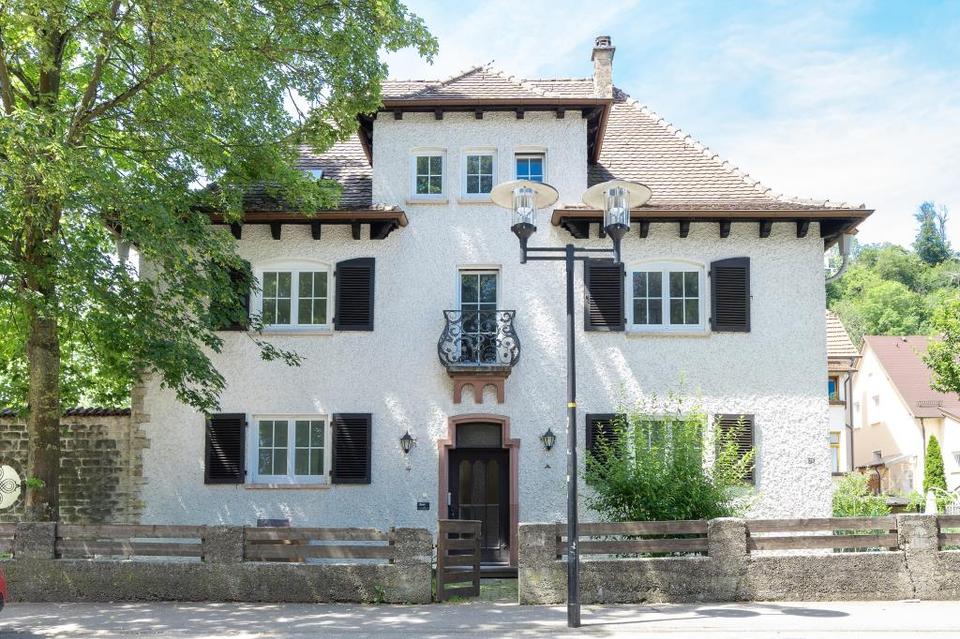 Thumbnail-++ Lichtdurchflutete 4-Zimmer-Wohnung in historischem Objekt zentrumsnaher Lage von Heidenheim ++