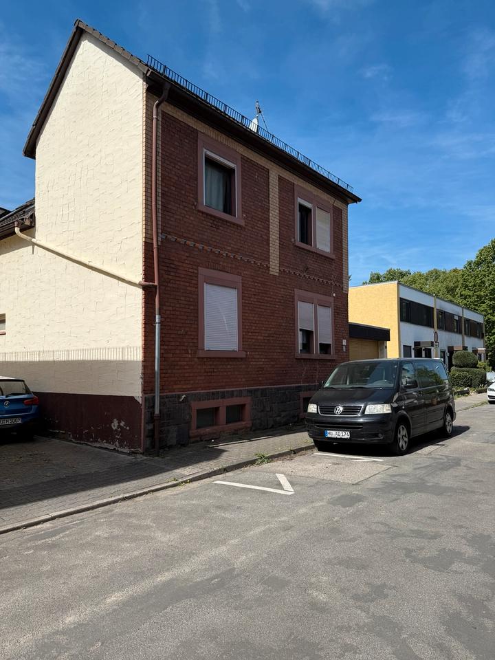 Thumbnail-Freistehendes Zweifamilienhaus in Steinheim