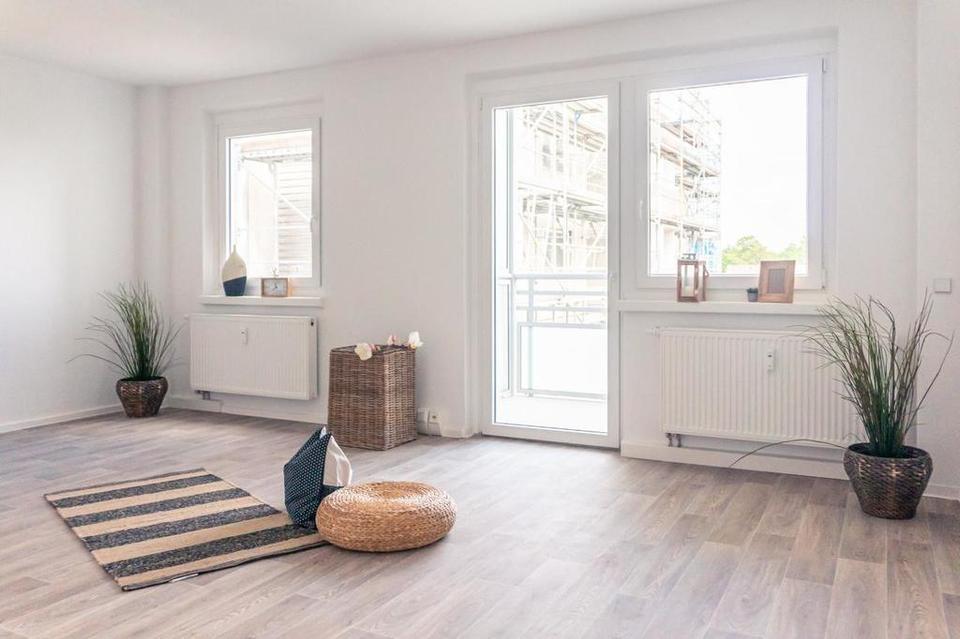 Thumbnail-Großzügige 2-Raum-Wohnung mit Balkon nahe Schlossteich
