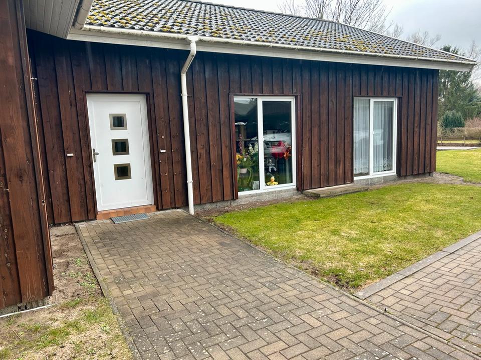 Thumbnail-Breese: 3-Raum Zimmer- Wohnung+Carport+ca. 250 qm Nutzfläche
