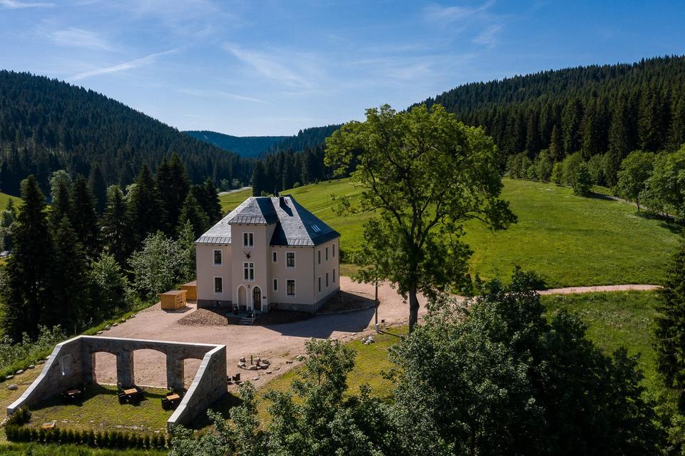 Thumbnail-Historisches Landhaus in Alleinlage