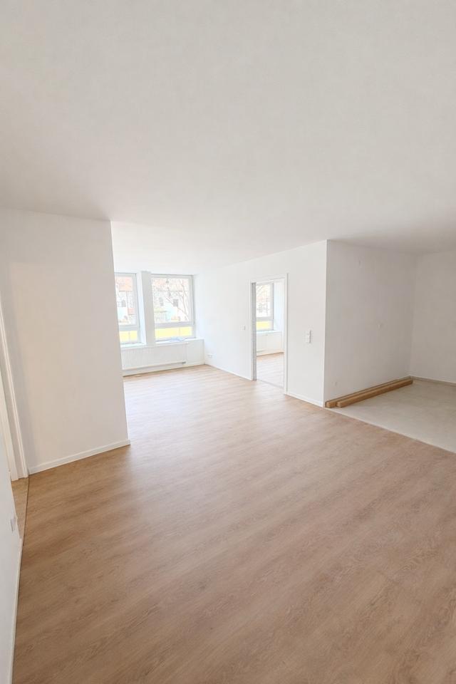 Thumbnail-Kernsanierte 4-Zimmer Wohnung zum Erstbezug in Landshut Stadtnähe