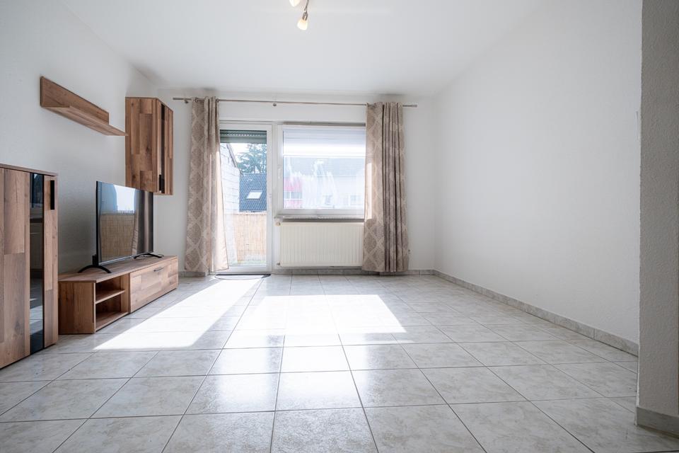 Thumbnail-* RESERVIERT *Gepflegte und sehr helle 2 ZKB Wohnung inkl. Balkon