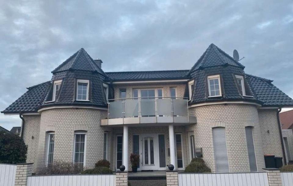 Thumbnail-Exklusive 4 Zimmer Wohnung in Isernhagen Kirchhorst