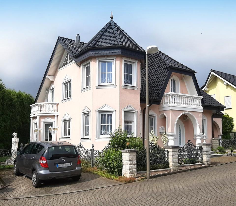 Thumbnail-Luxuriös möblierte Wohnung Mietwohnung (100qm)