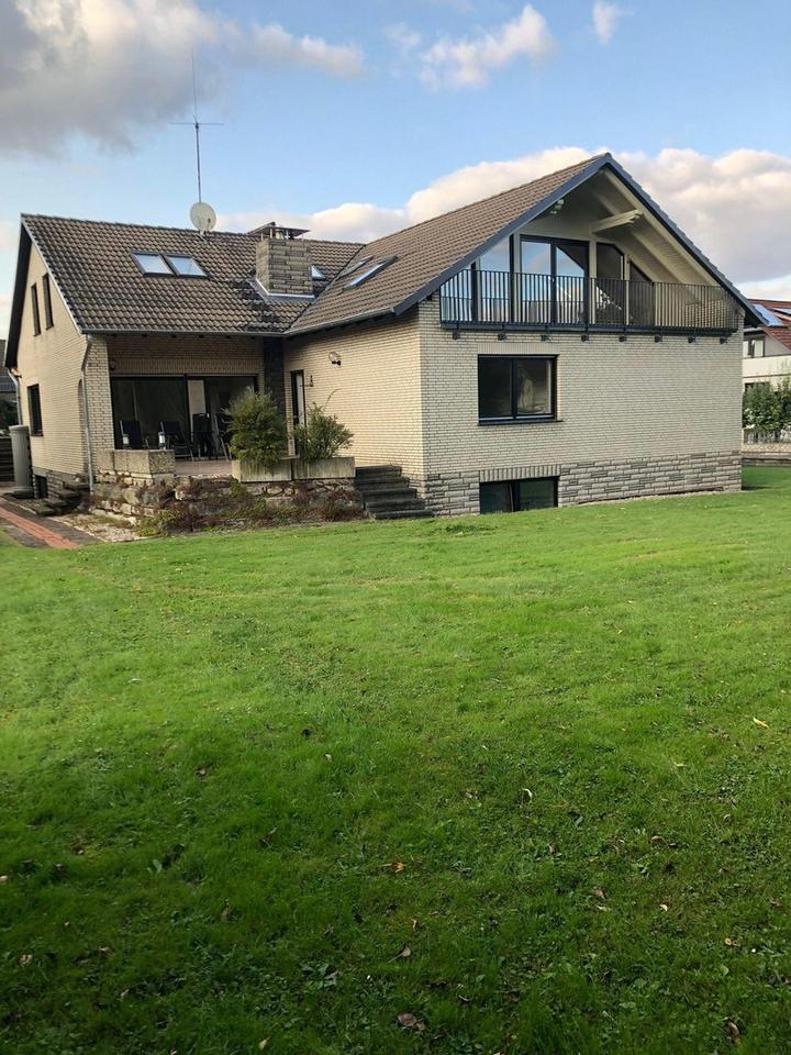 Thumbnail-Lichtdurchflutete 5-ZKB DG - Wohnung mit Balkon, Vollbad, Parkett etc.