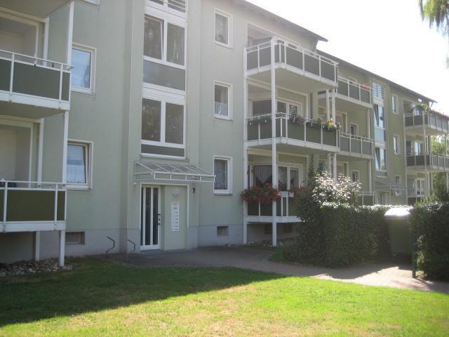 Thumbnail-Attraktiv! Teilrenovierte 3 Zimmer-Wohnung mit Dusche