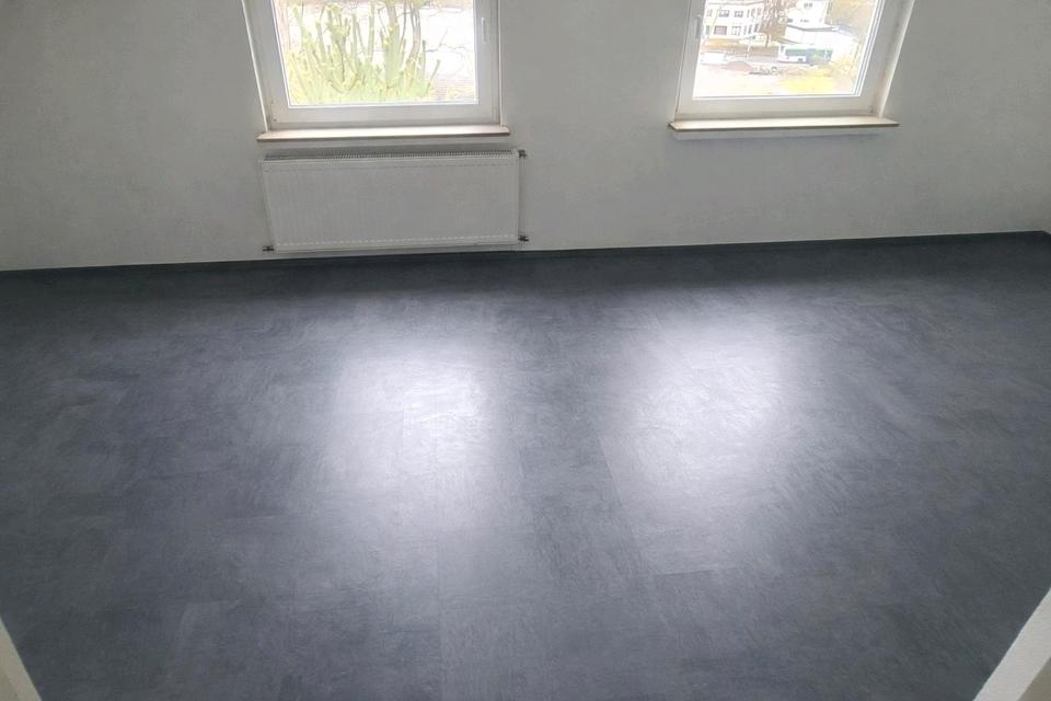 Thumbnail-Haus privat zu verkaufen – 2 Apartments, zentrale Lage, teilrenov