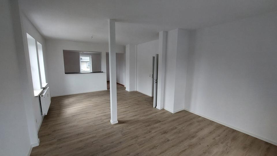 Thumbnail-Sanierte 4 - Raumwohnung in TOP - Lage in Lugau