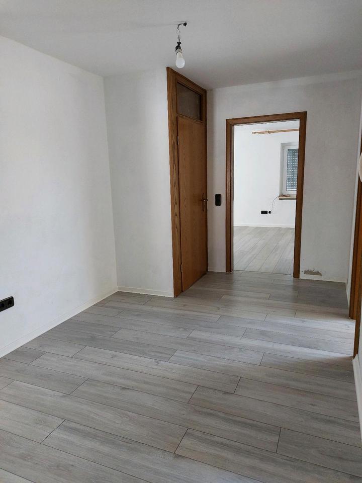 Thumbnail-DG-Wohnung 85qm (Warmmiete 1080 €)