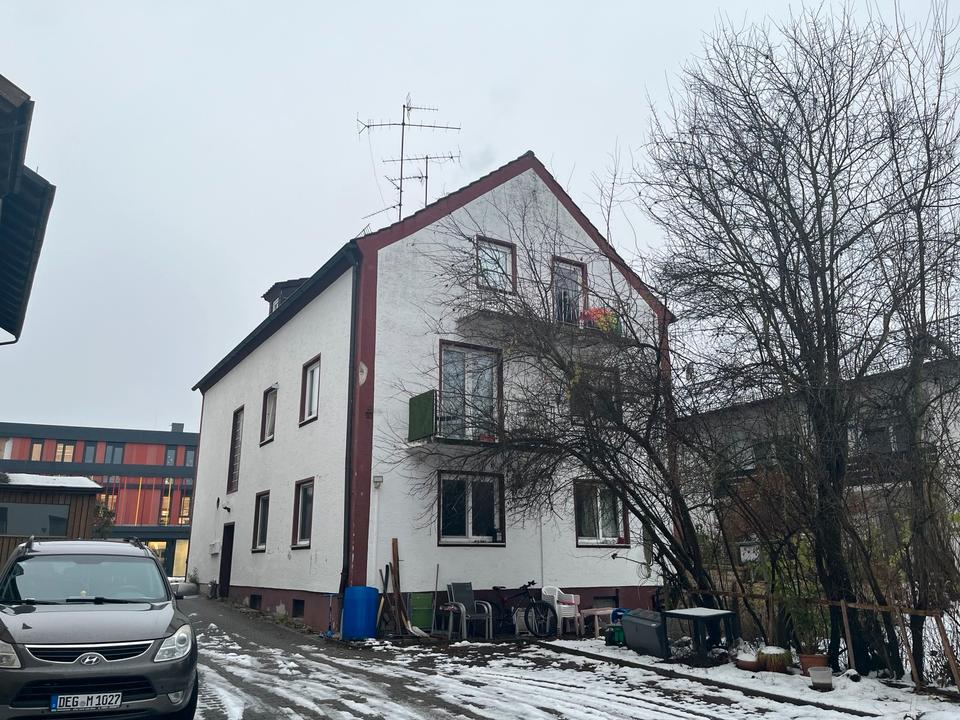 Thumbnail-Mehrfamilienhaus 3 Wohnungen mit Gewerbeeinheit in zentraler Lage