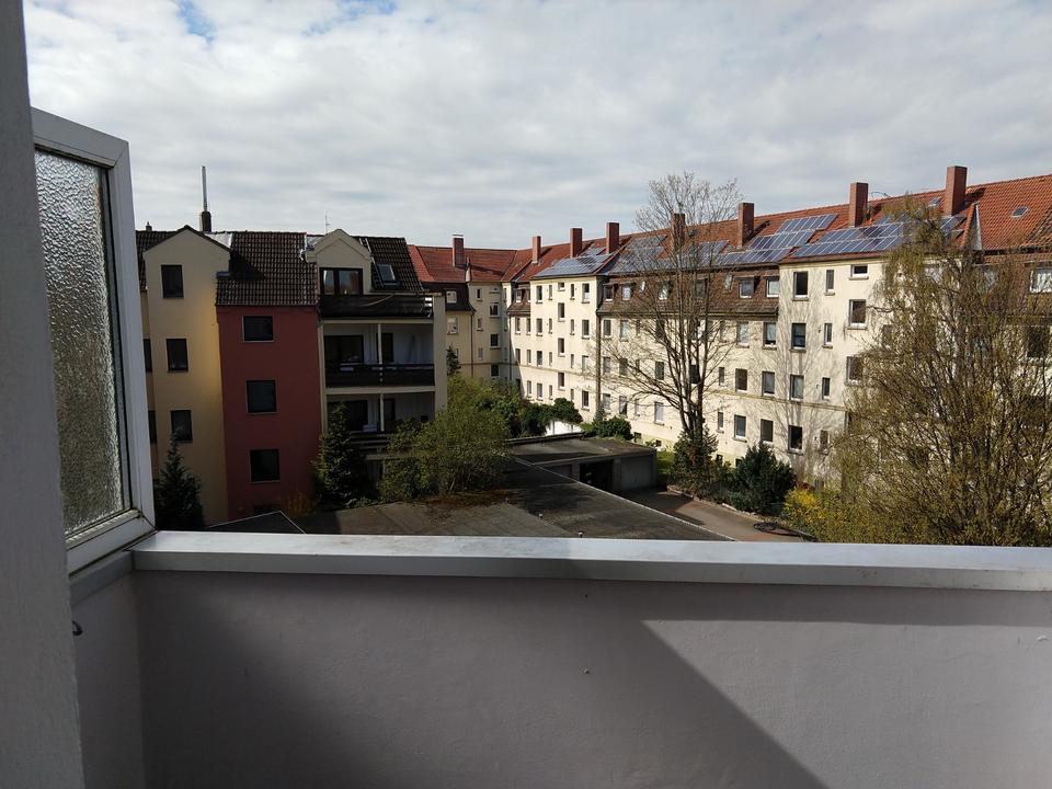 Thumbnail-Schöne 3 Zimmer Whg. m. Balkon 15 Min. zur MHH zu Fuß!