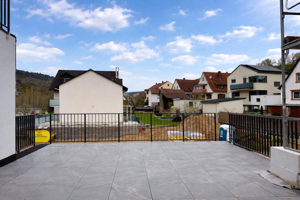 Thumbnail-Neubau 1,5 Zimmer Whg mit Klima,EBK, große Gemeinschaftsterrasse