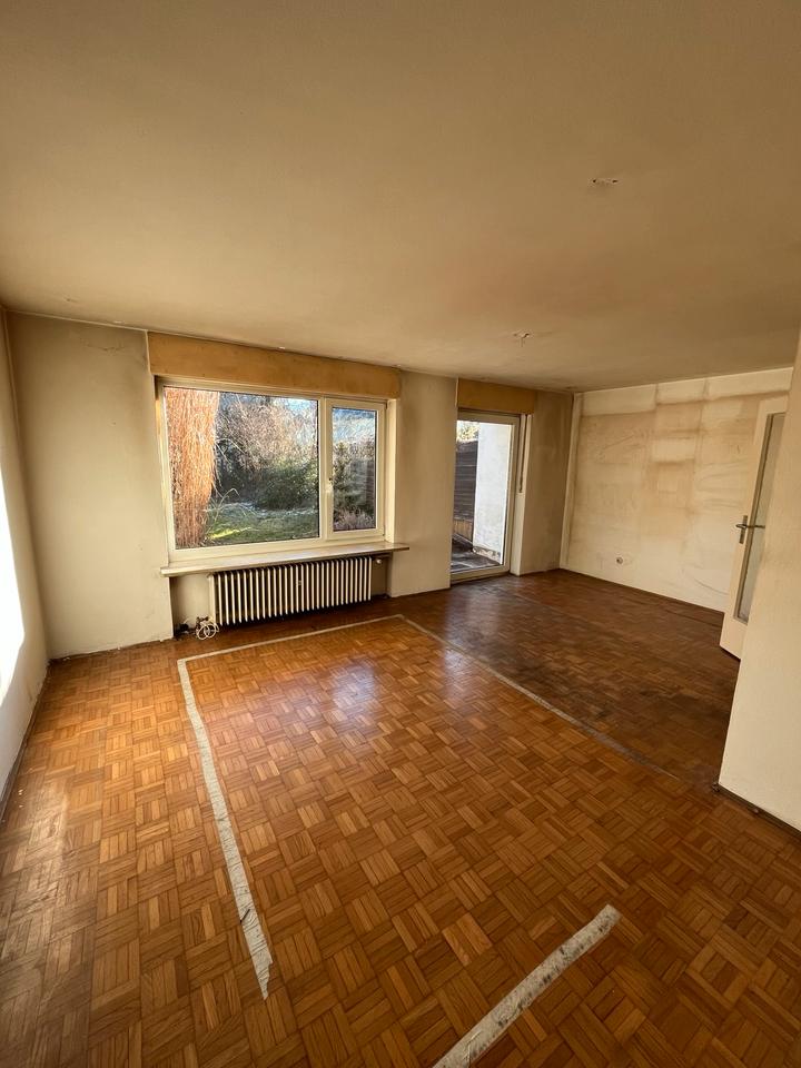 Thumbnail-Reihenhaus mit Ausbaupotential in Bestlage, Renovierungsbedürftig