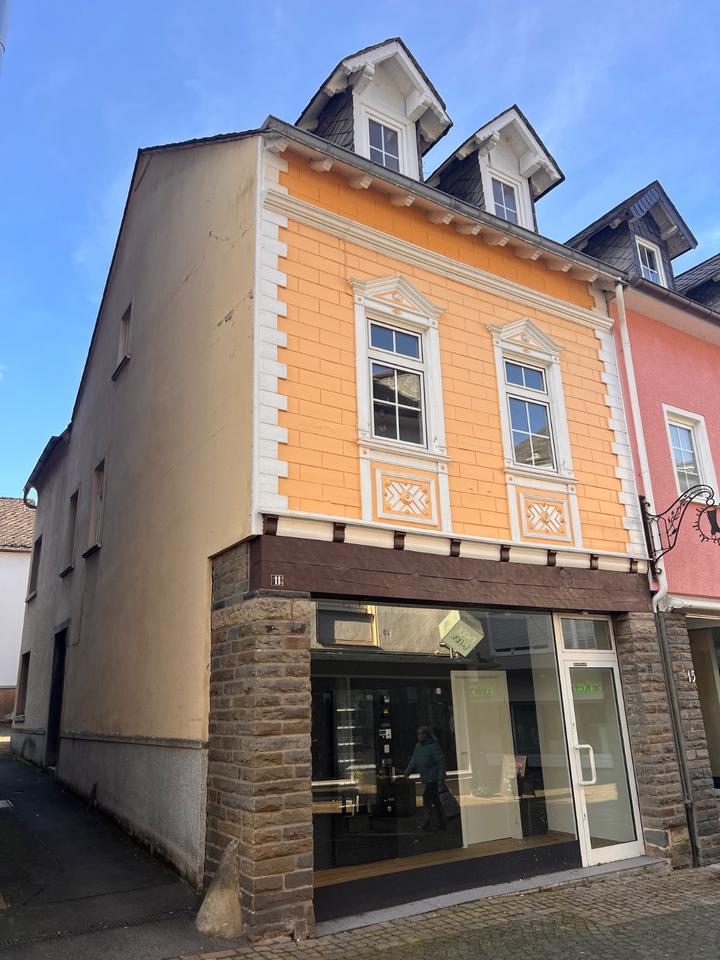 Thumbnail-Renovierungsbedürftiges Haus mit 2,5 Etagen in Fußgängerzone