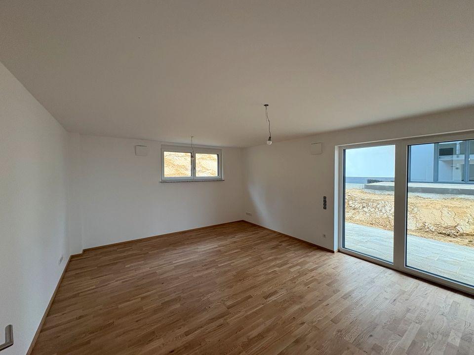 Thumbnail-Erdgeschosswohnung mit Terrasse, 2 Zimmer, Einbauküche, Erstbezug