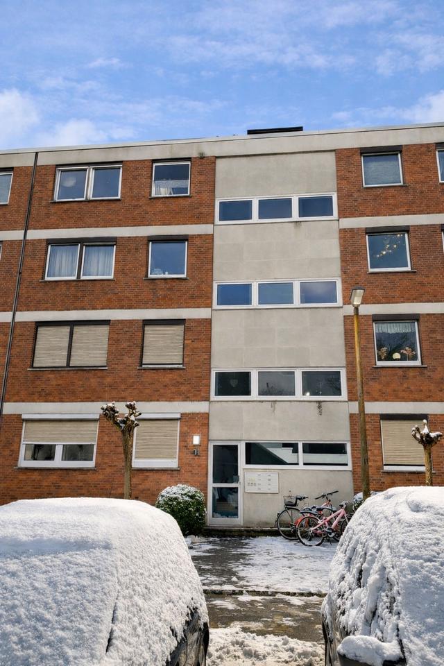 Thumbnail-Geräumige 3-Zimmer Dachgeschosswohung mit Aufzug & Balkon