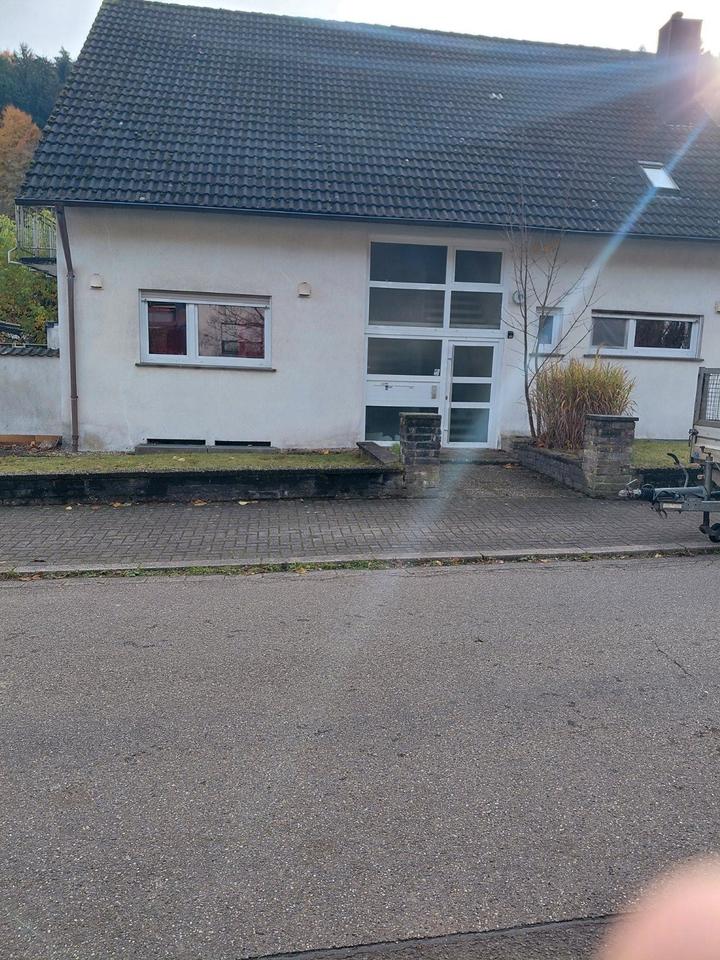 Thumbnail-Schöne Etagenwohnung in gepflegtem 2 Parteienhaus