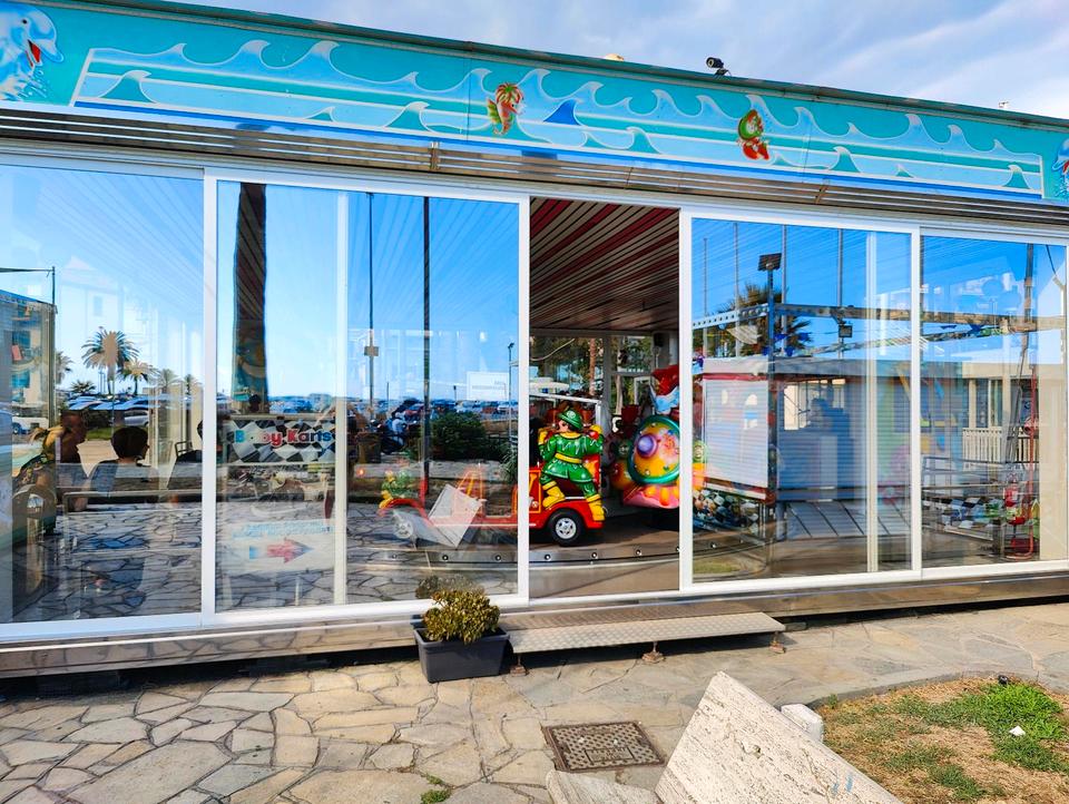 Thumbnail-Ladenlokal mit großem Schaufenster in Minden